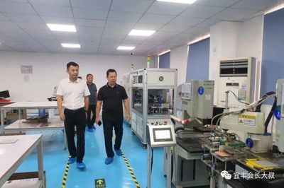 宜豐縣縣長王方大一行蒞臨深圳市宜豐商會參觀指導技術交流